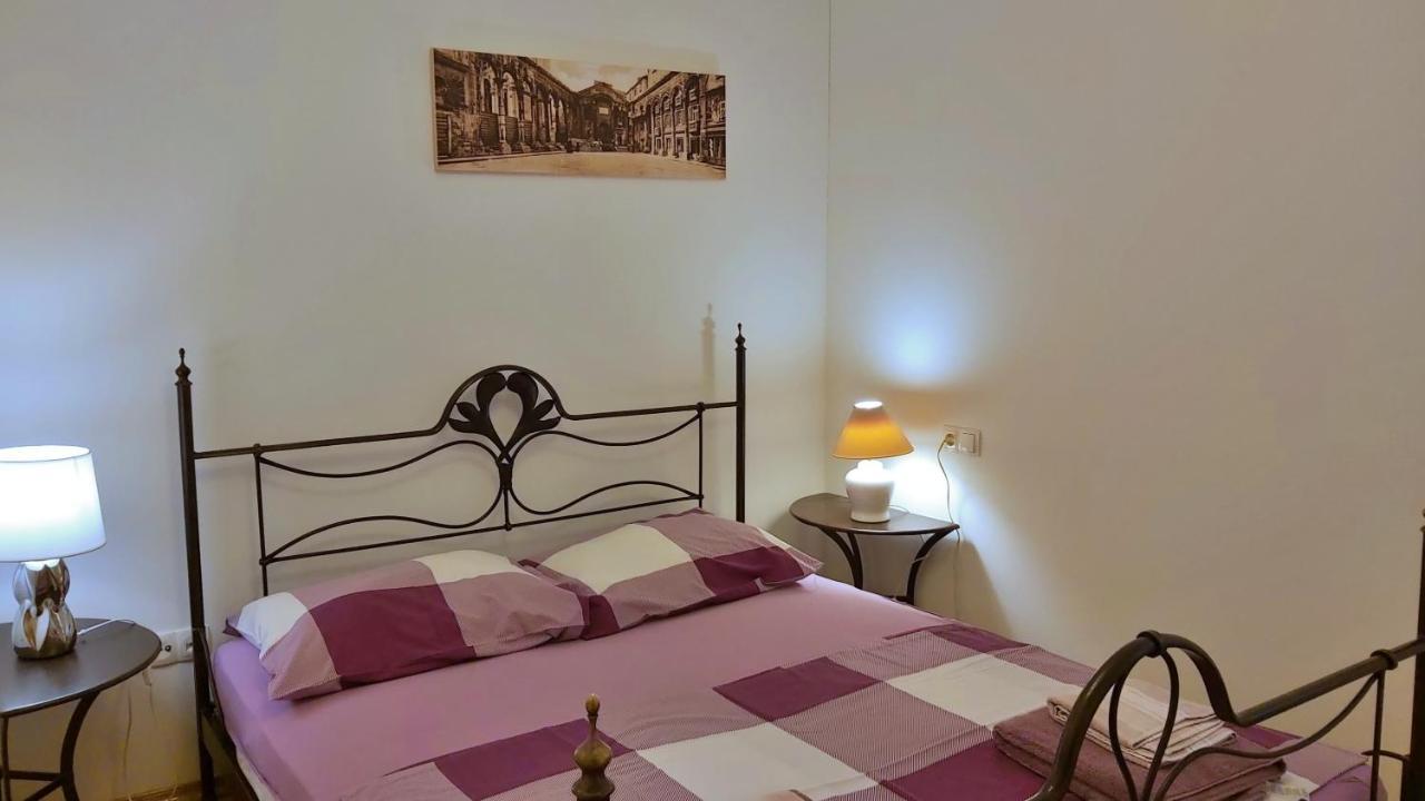 אומיס Apartment Lora מראה חיצוני תמונה