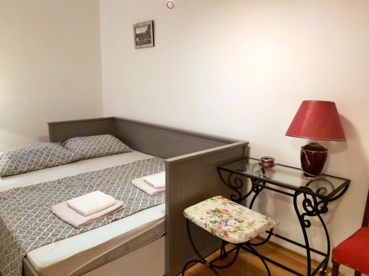 אומיס Apartment Lora מראה חיצוני תמונה