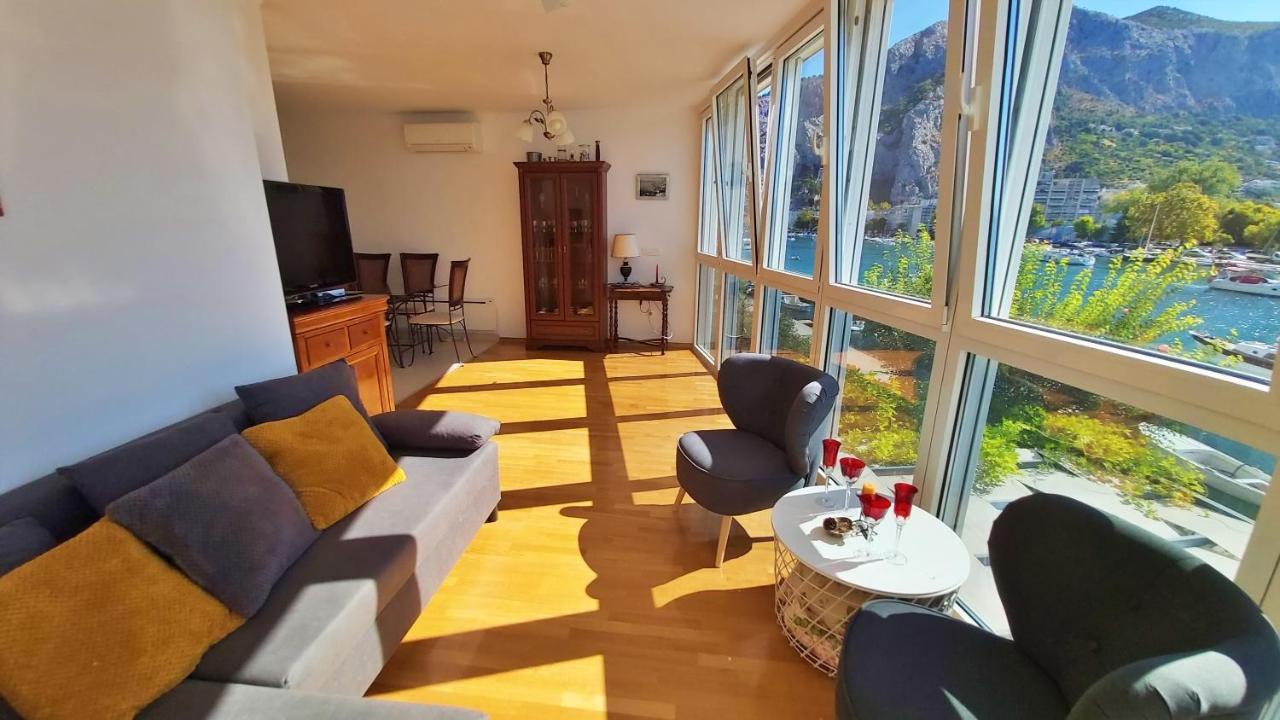 אומיס Apartment Lora מראה חיצוני תמונה